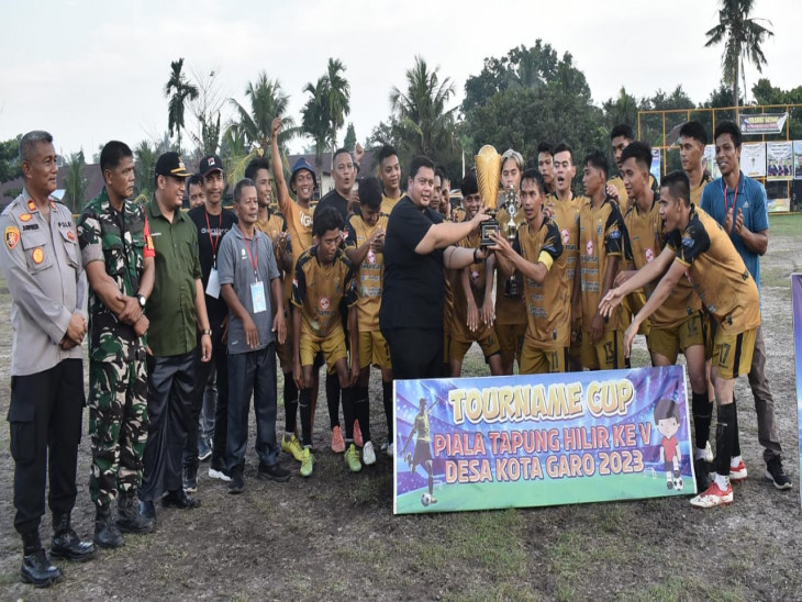 DESA SEKIJANG RAIH JUARA 1 PIALA TAPUNG HILIR PUATARAN V DI DESA KOTA GARO