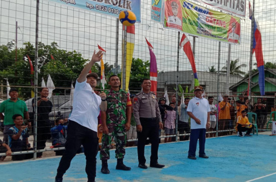 Camat Tapung Hilir Resmi Buka Liga Volly Putaran II di Desa Tanah Tinggi